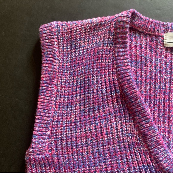 v i n t a g e :: Rave Oversized Slouchy Knit Sweater Vest - Picture 11 of 12